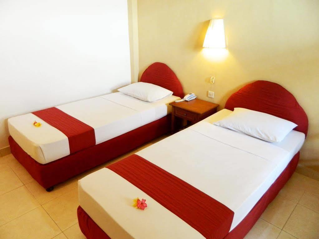 Hotel Ratna Kuta Lombok Zewnętrze zdjęcie